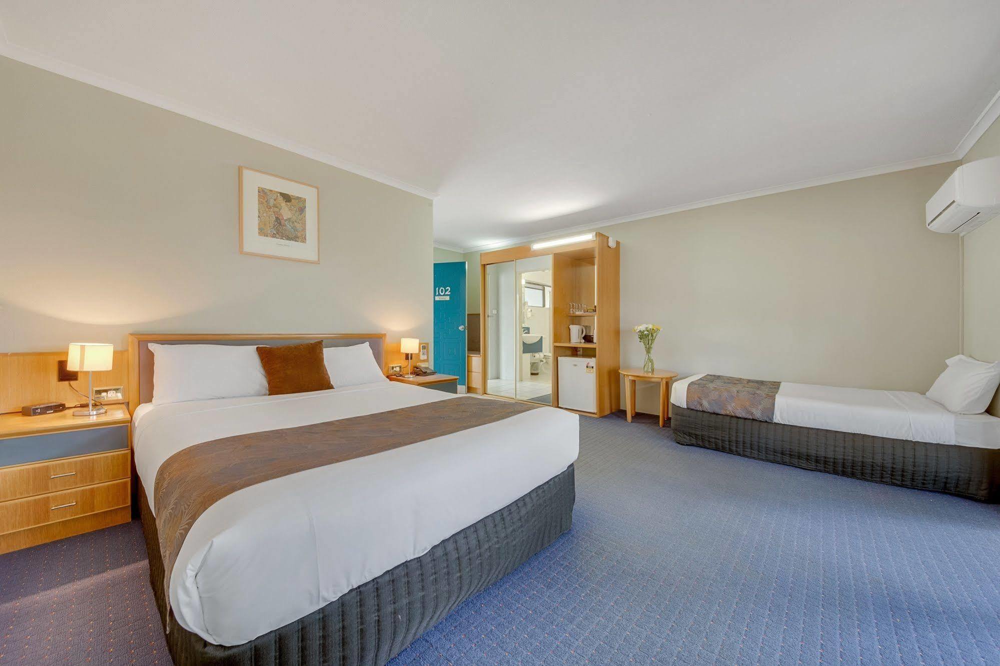Gladstone Palms Motor Inn Bagian luar foto