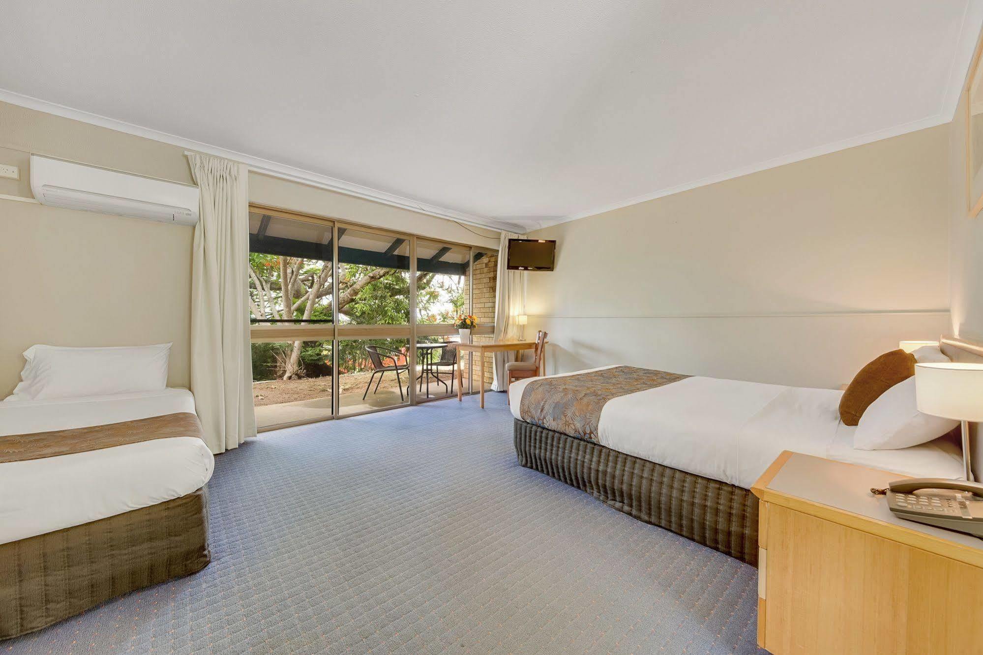 Gladstone Palms Motor Inn Bagian luar foto