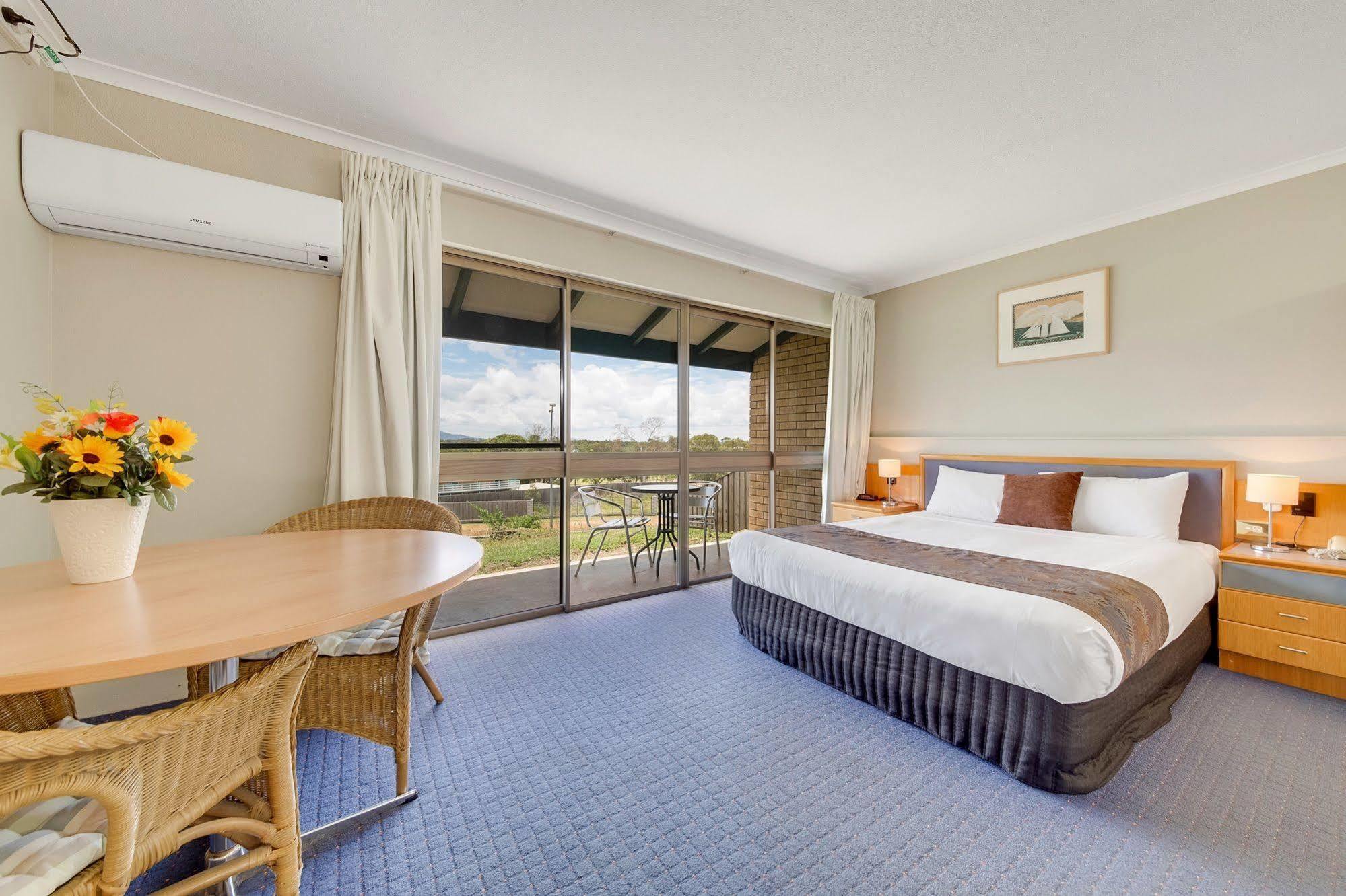 Gladstone Palms Motor Inn Bagian luar foto